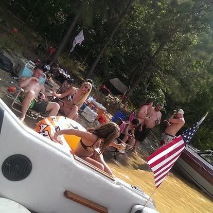 Lazy lake day on the boat with everybody.
